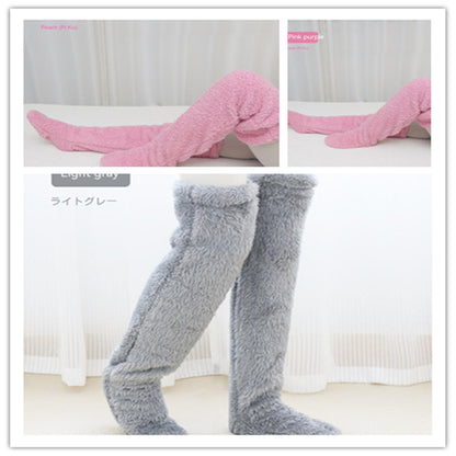 Chaussettes d'hiver chaudes et duveteuses au-dessus du genou