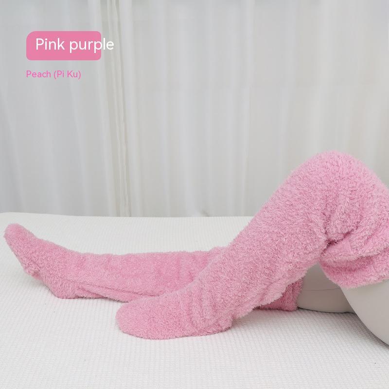 Chaussettes d'hiver chaudes et duveteuses au-dessus du genou