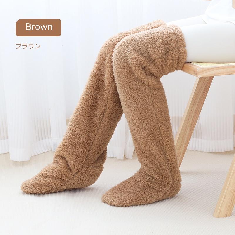 Chaussettes d'hiver chaudes et duveteuses au-dessus du genou