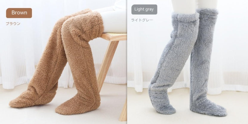 Chaussettes d'hiver chaudes et duveteuses au-dessus du genou