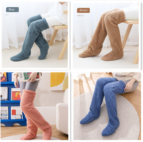 Chaussettes d'hiver chaudes et duveteuses au-dessus du genou