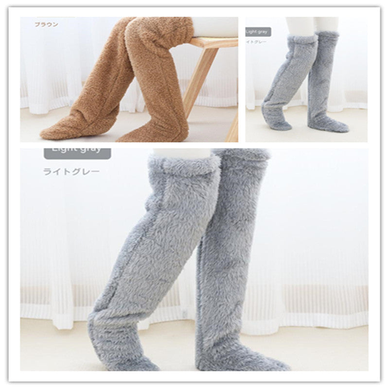 Chaussettes d'hiver chaudes et duveteuses au-dessus du genou