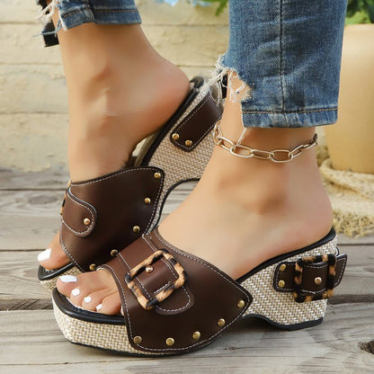 Sandales Compensées à Rivets – Plateforme Tendance Grande Taille