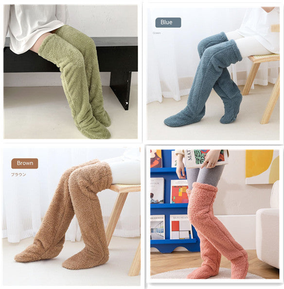 Chaussettes d'hiver chaudes et duveteuses au-dessus du genou