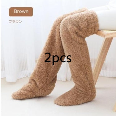 Chaussettes d'hiver chaudes et duveteuses au-dessus du genou
