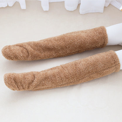 Chaussettes d'hiver chaudes et duveteuses au-dessus du genou