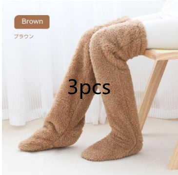 Chaussettes d'hiver chaudes et duveteuses au-dessus du genou